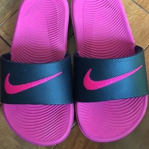 NWOT Girls Nike Sliders Size 11c